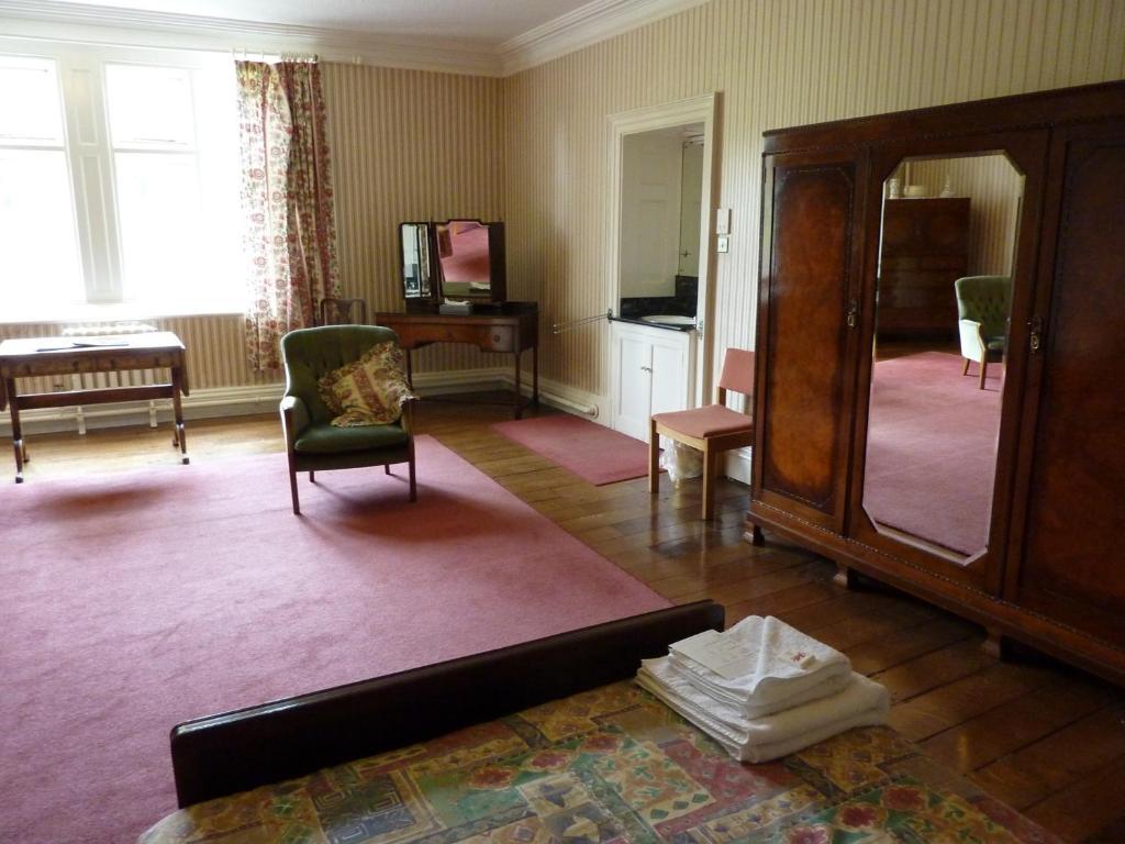 Tregynon Gregynog Hall 게스트하우스 객실 사진