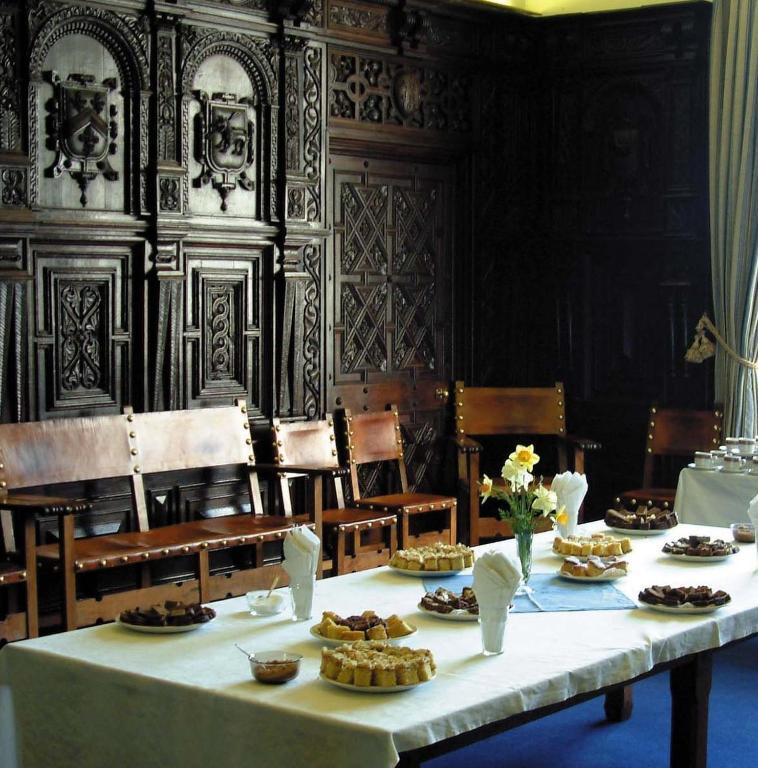 Tregynon Gregynog Hall 게스트하우스 외부 사진