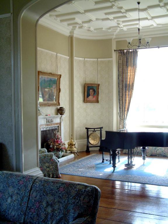 Tregynon Gregynog Hall 게스트하우스 외부 사진